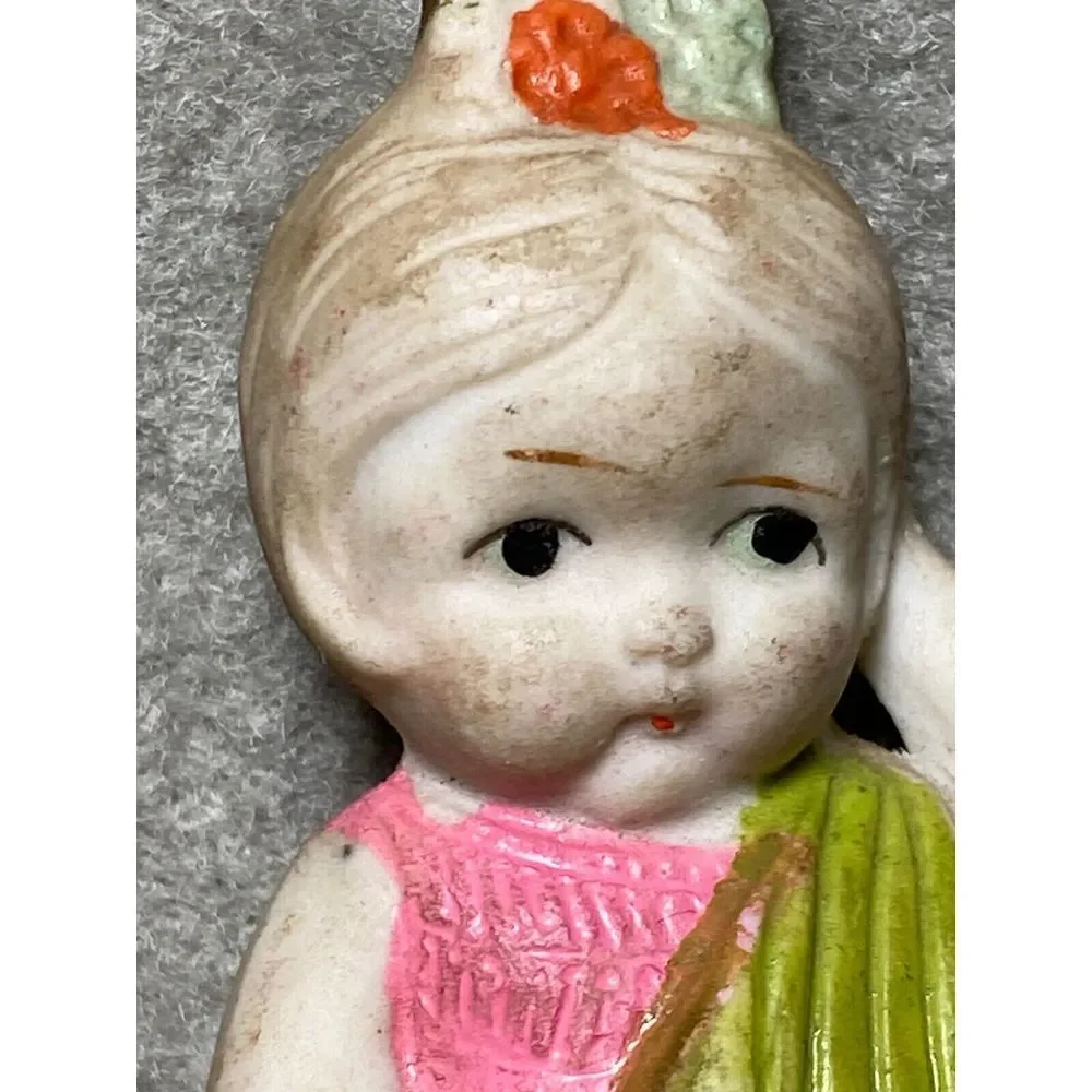 VINTAGE 3‎ 3/4 INCH BISQUE GIRL DOLL SPANISH COMB IN HAIR MADE IN JAPAN A179